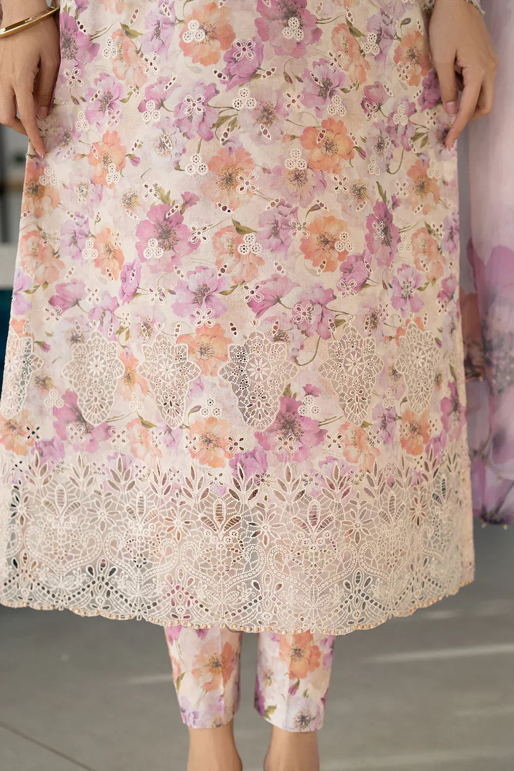 03-Piece Printed Lawn Suit With Chikankari Embroidery - Ready To Wear