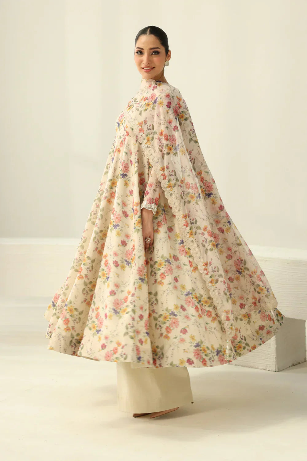 03-Piece Lawn Suit - Ready To Wear