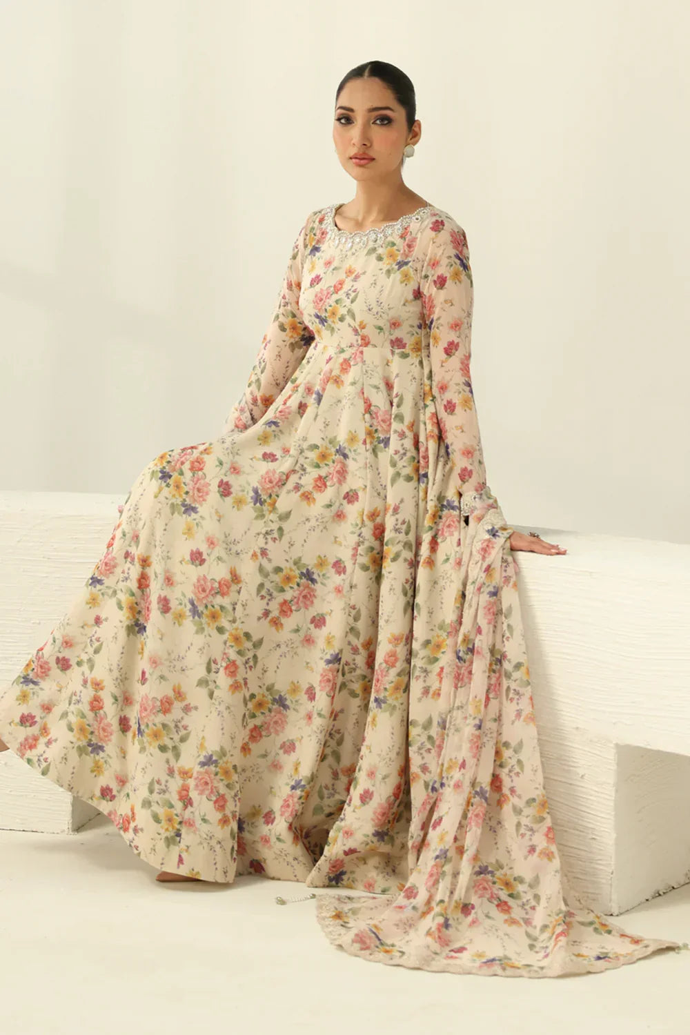 03-Piece Lawn Suit - Ready To Wear