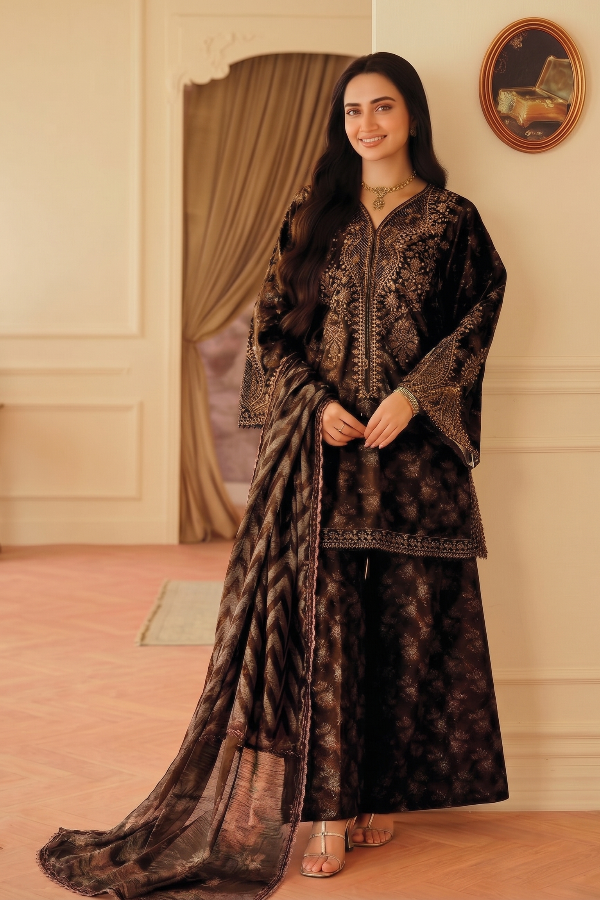 03-Piece Printed Lawn Suit With Embroidery | Ready To Wear
