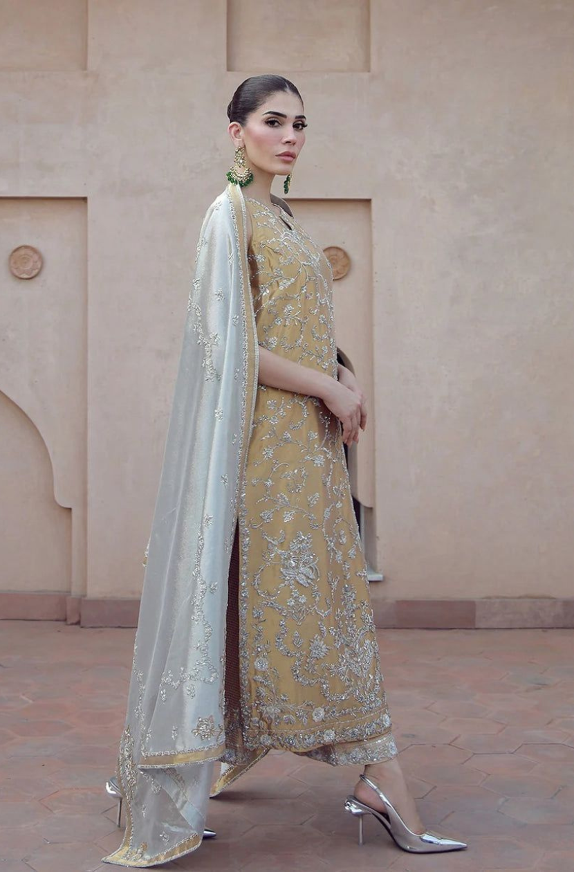 Aakifah Formal Stitched Gold And Silver