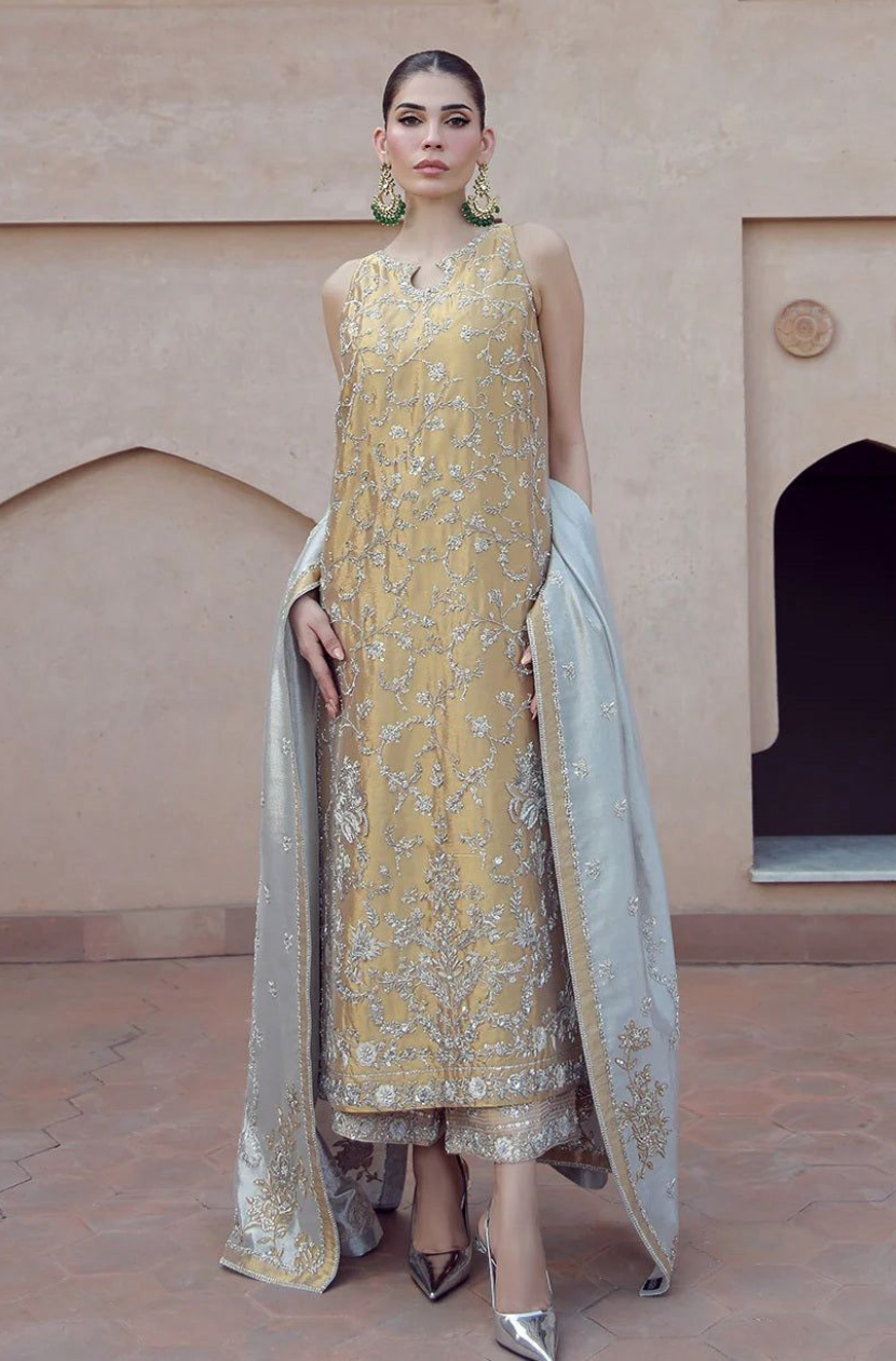 Aakifah Formal Stitched Gold And Silver