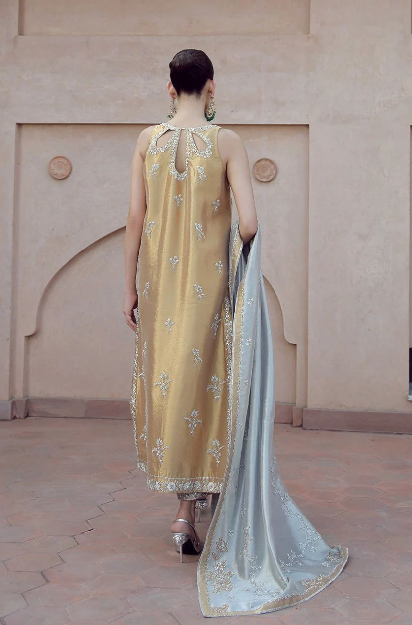 Aakifah Formal Stitched Gold And Silver