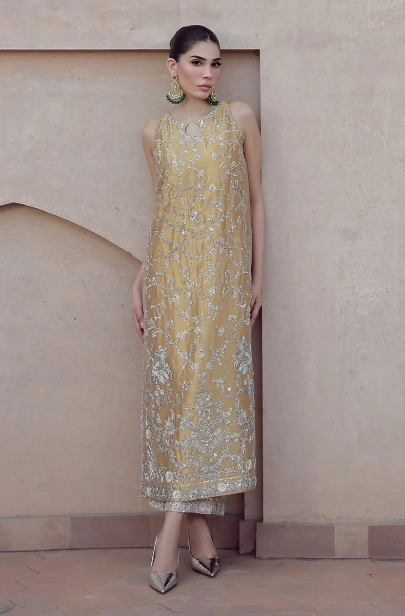 Aakifah Formal Stitched Gold And Silver