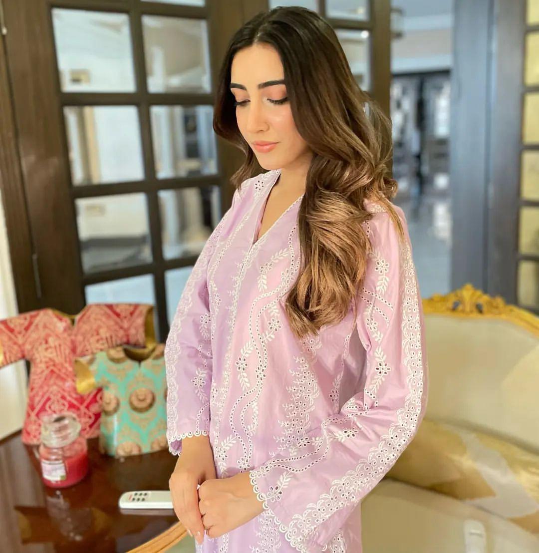 03-Piece Egyptian Lawn Suit With Thread Embroidery - Ready To Wear