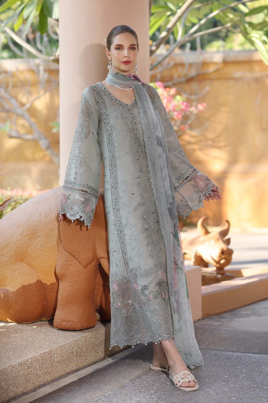 03-Piece Lawn Suit With Heavy Embroidery – Ready To Wear