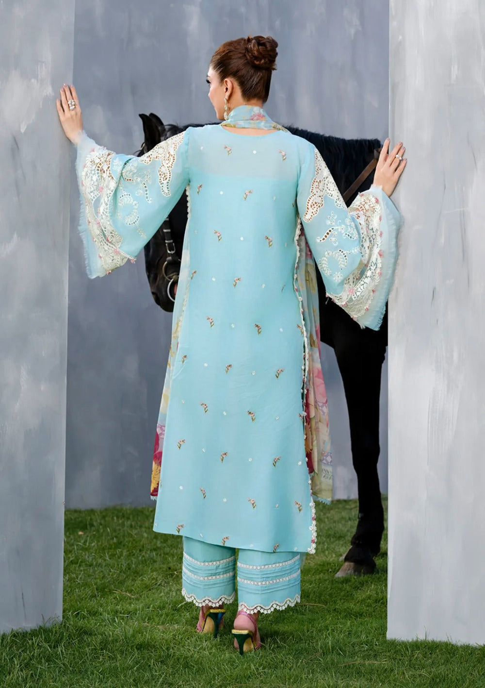 PREMIUM LUXURY LAWN Ready To Wear 3PCS SUIT SKY BLISS