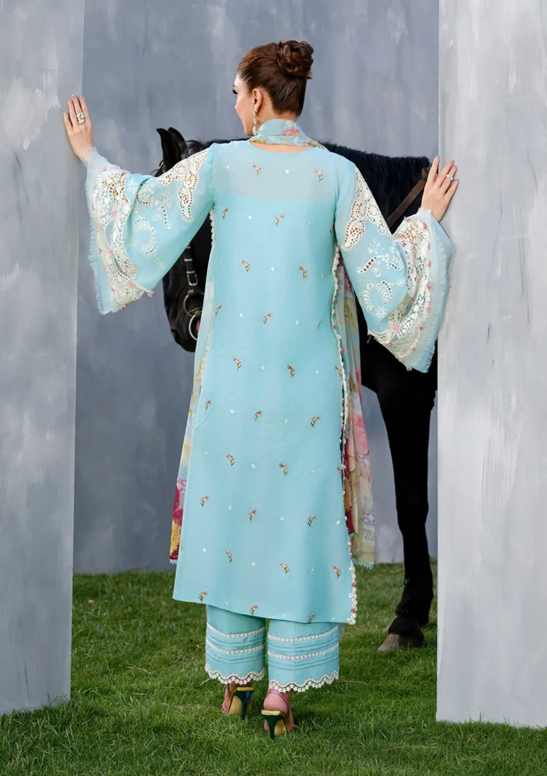 PREMIUM LUXURY LAWN Ready To Wear 3PCS SUIT SKY BLISS