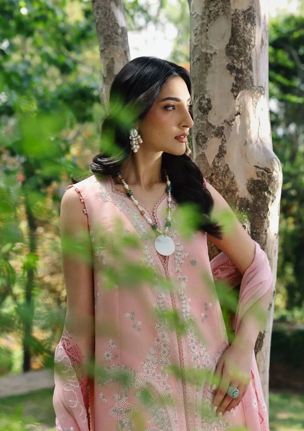 03-Piece Lawn Suit With Thread Embriodery - Ready To Wear